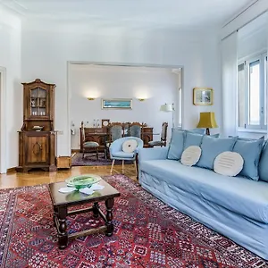 Apartamento Huge Center Guastalla Gardens 8pax, Milán